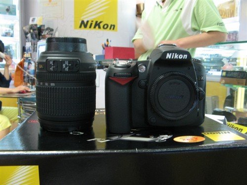 八款换代相机抄底 尼康D90套机6700元