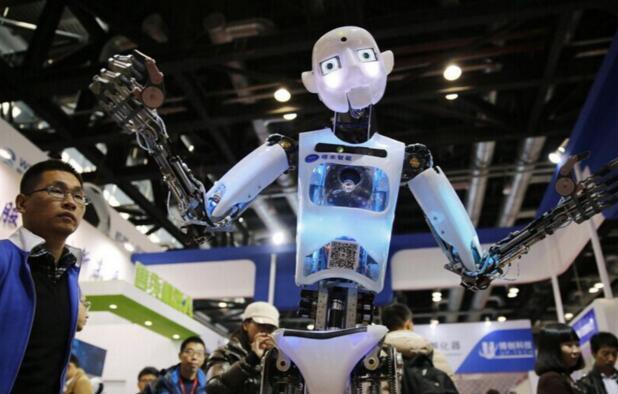 中国机器人3大痛点：800多家企业近半无产品 核心零部件八成靠进口